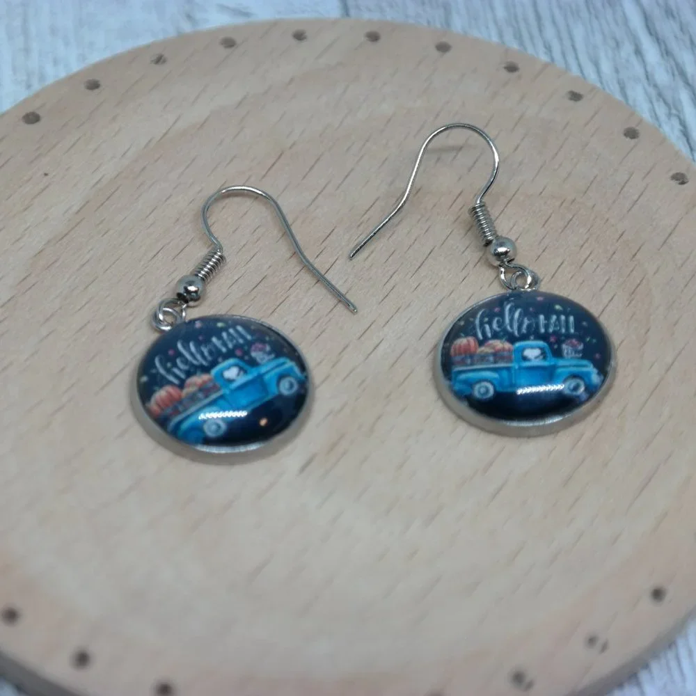 Hello Fall hook earring - Picture 3 of 6